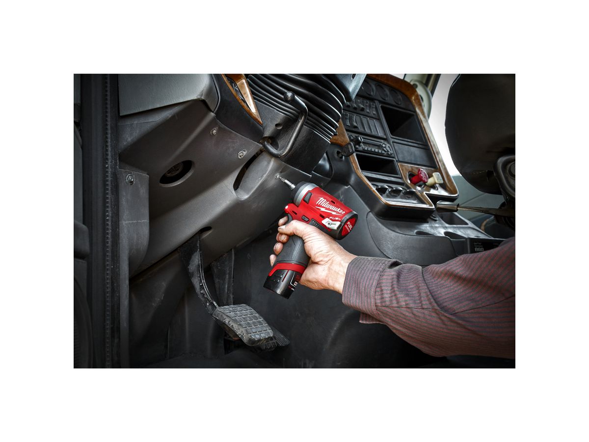 MILWAUKEE Akku-Schlagschrauber 1/4´´ 4kt FUEL, M12FIW14-0, Solo im Karton