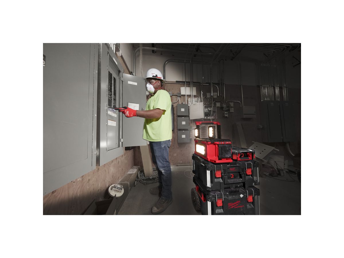 MILWAUKEE Akkulampe M18POALC-0 solo, im Karton