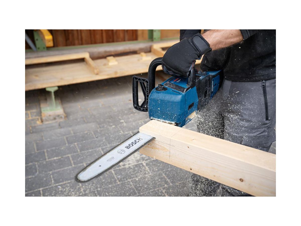 BOSCH Akku-Kettensäge GKE 18V-40 solo, im Karton