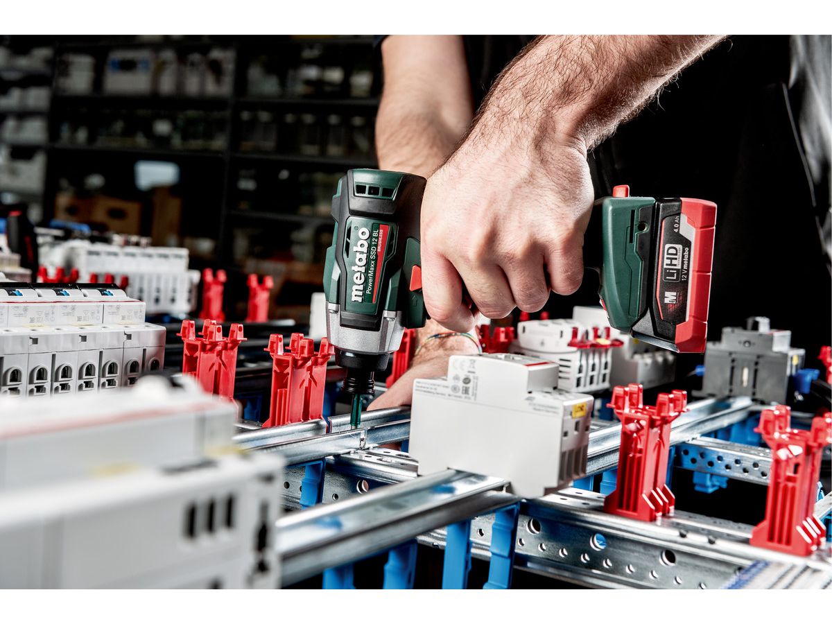 METABO Akku-Schlagschrauber PowerMaxx SSD 12 BL 2x2Ah, Ladegerät, Metabox