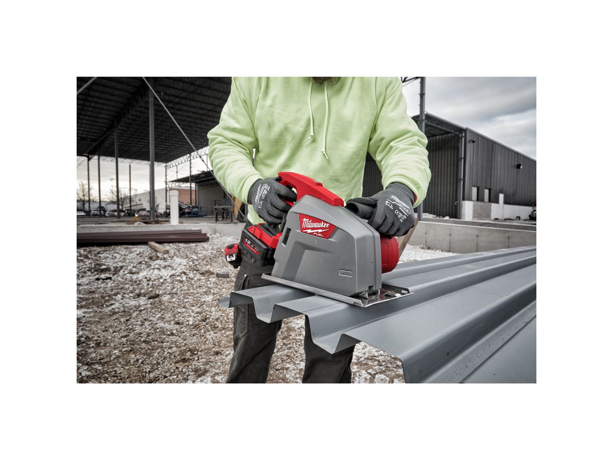 MILWAUKEE Akku-Metallkreissäge FUEL M18FMCS66-0C, Solo im Koffer