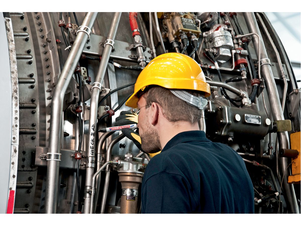 Industry marker no.8300 red Edding