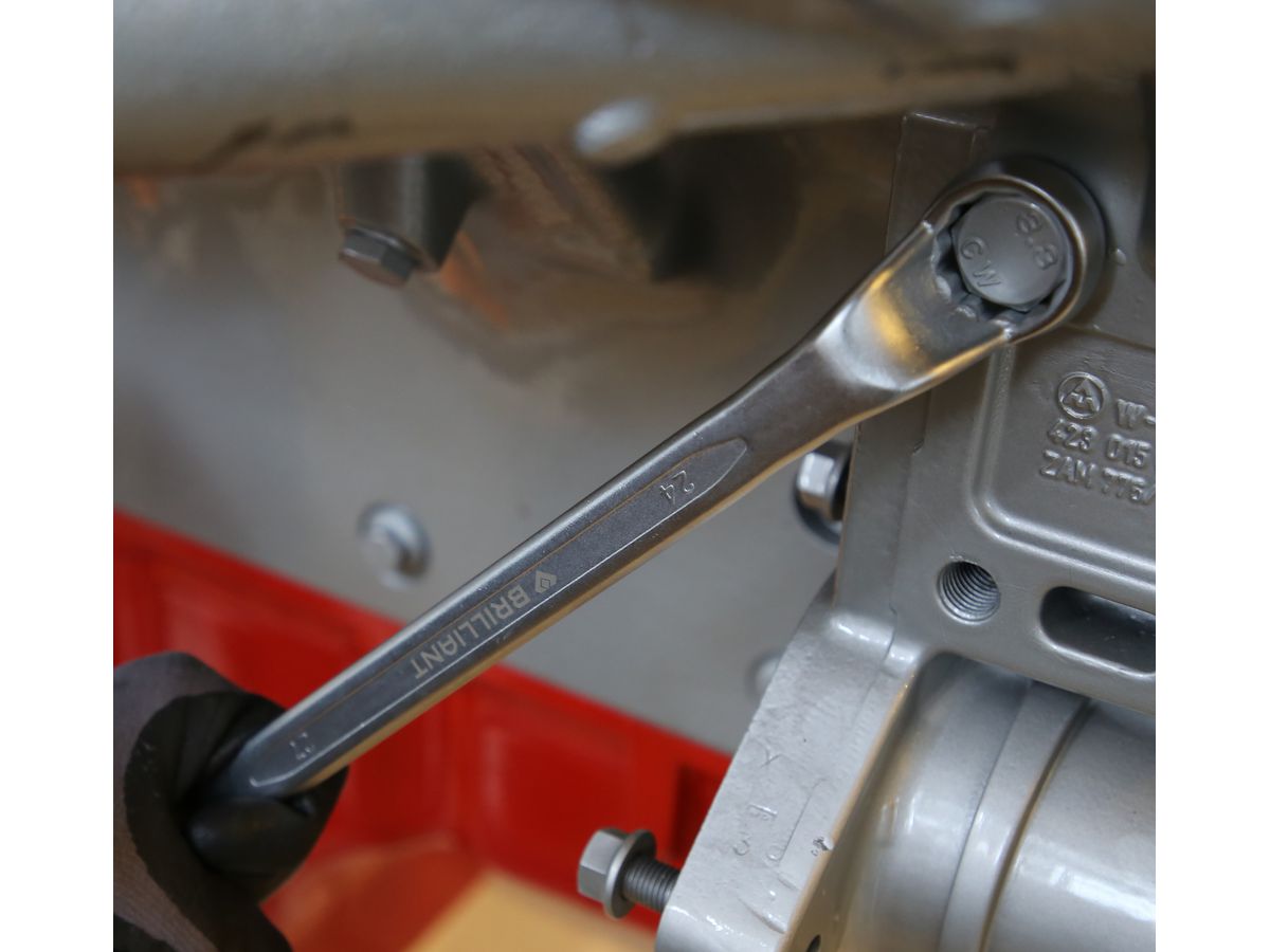 BRILLIANT TOOLS Doppel-Ringschlüssel, gekröpft, 24x27mm