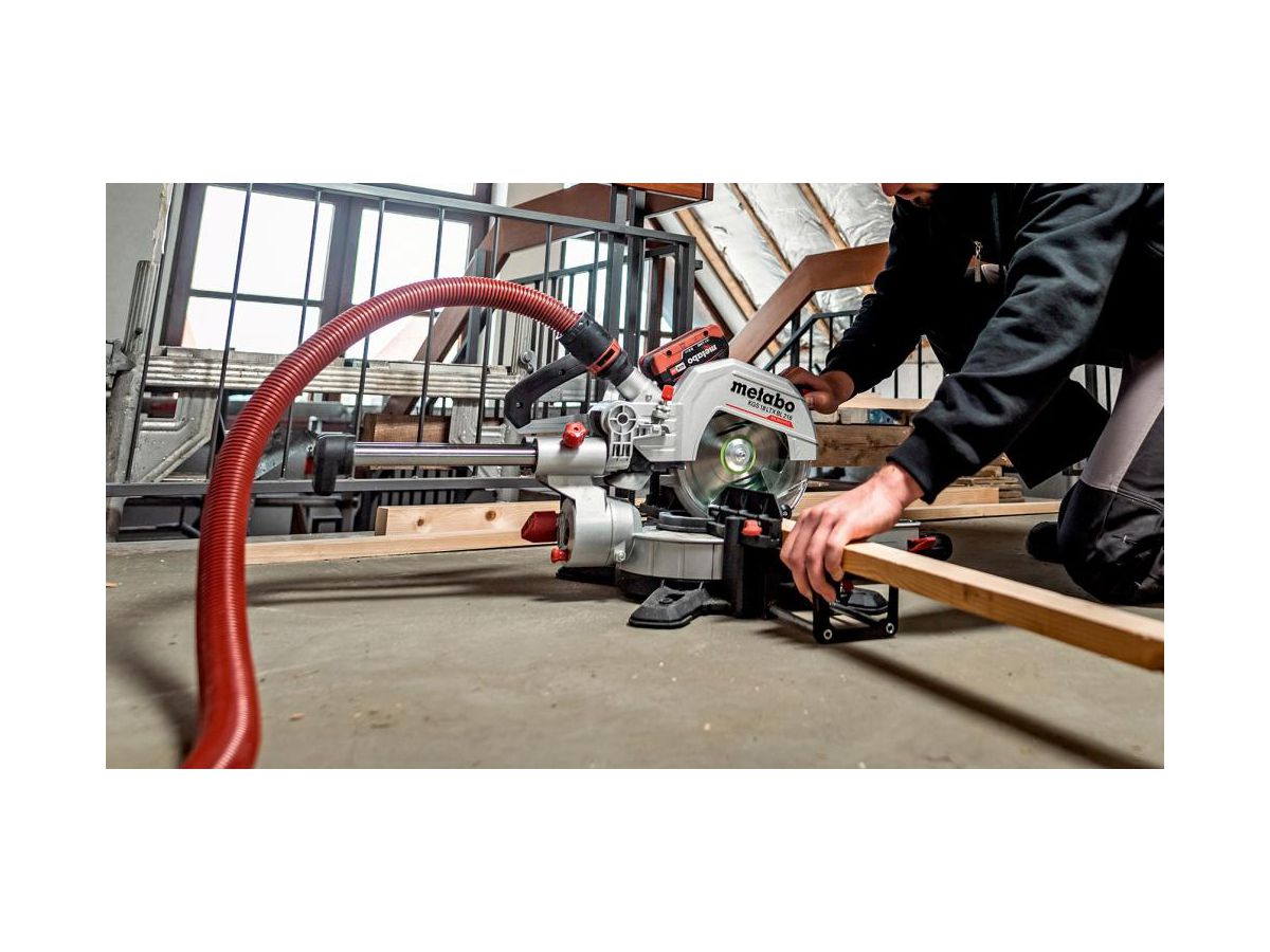 METABO Akku-Kappsäge KGS 18 LTX BL 216 1x18V/4,0 Ah Li-Power, Ladegerät