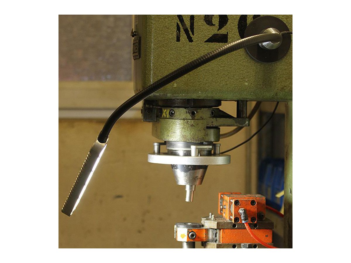 Arbeitsplatzleucht.1200lm Fluter                B+B