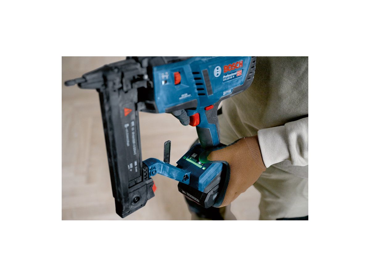 BOSCH Akku-Holztacker GTH 18V-38 M solo, im Karton