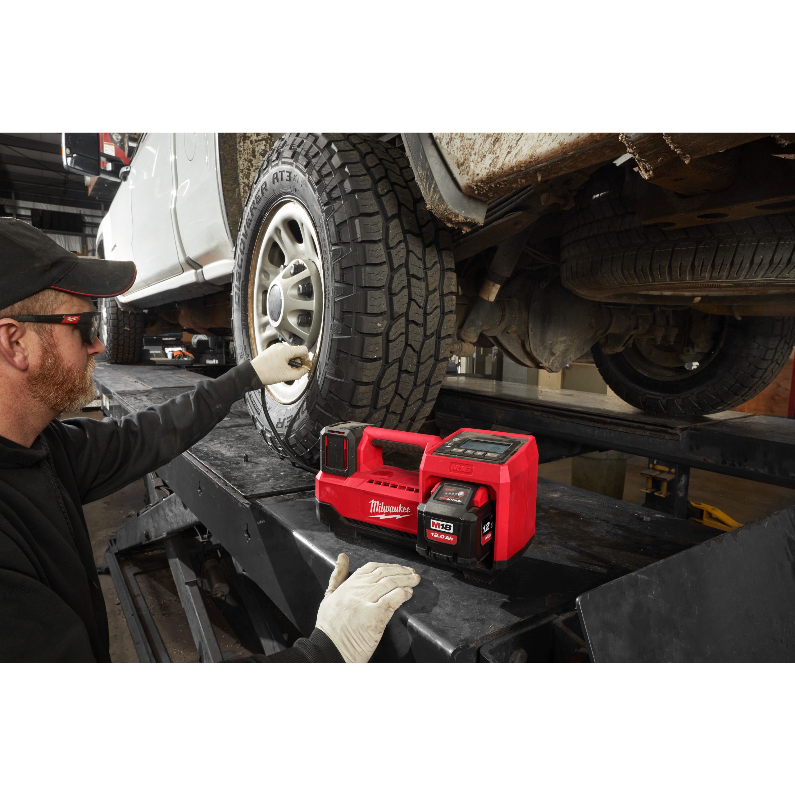 MILWAUKEE Akku-Kompressor M18 BI-0 - WEMAG Das Zeug zum Profi